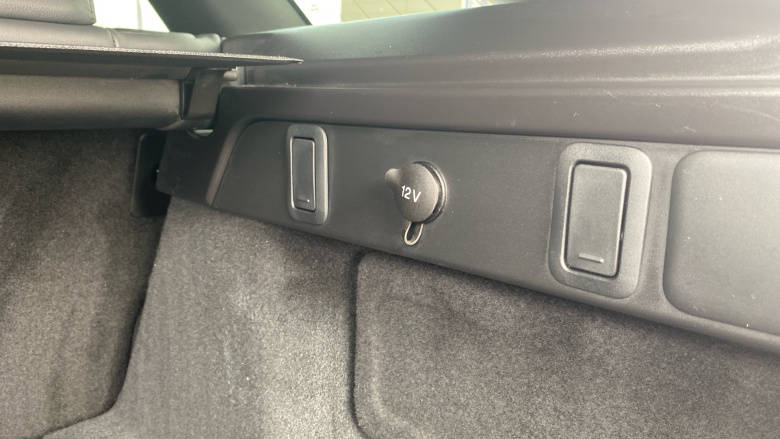 Land Rover Range Rover Velar 2.0 D200 MHEV Dynamic SE 5dr Auto Diesel Estate